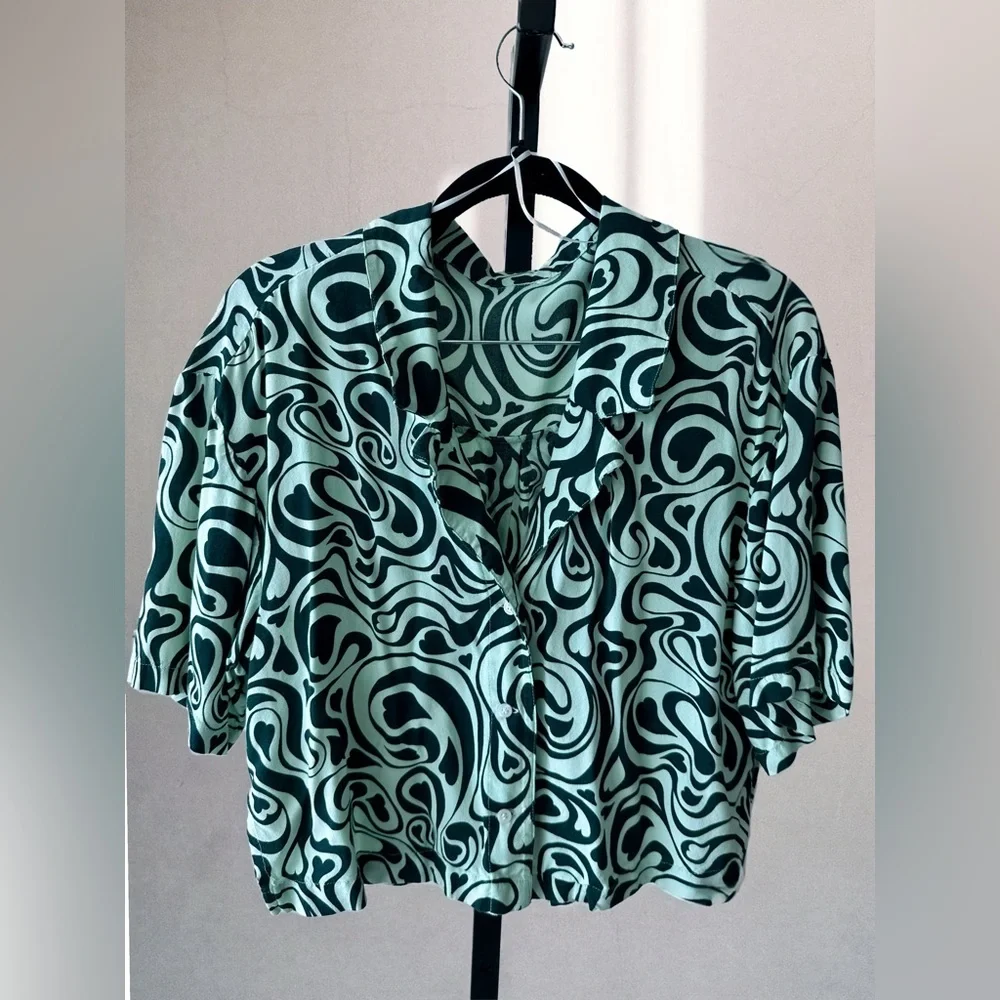 Monki Boxy Beach Shirt Shorts Co-ord Set Mini Heart Swirl S US 6